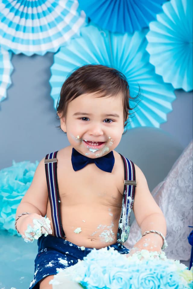 Cake smash moment 14