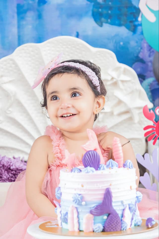 Cake smash moment 19